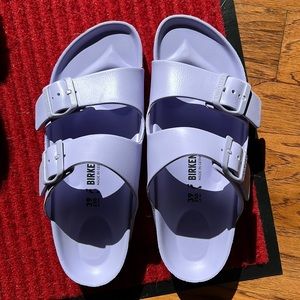 Birkenstock Arizona Essential Sandals. Size 39 Lilac. NWOT